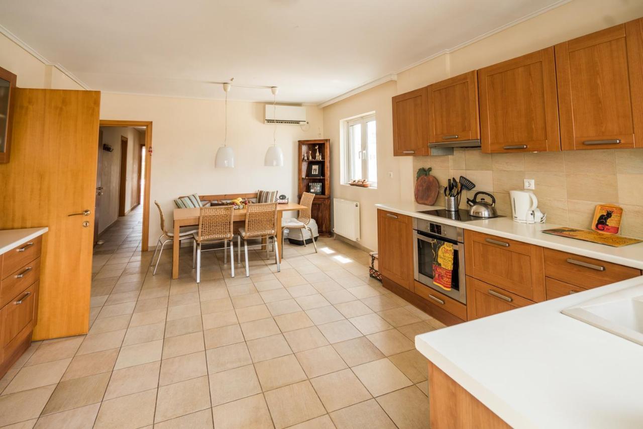 אתונה Family Getaway, Spacious And Luxurious, Sea View, Terrace, Next To Voula Beach, 20Min From Center מראה חיצוני תמונה
